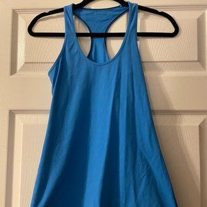 Lululemon Cool Racerback 8 Light Blue/Black trim inside